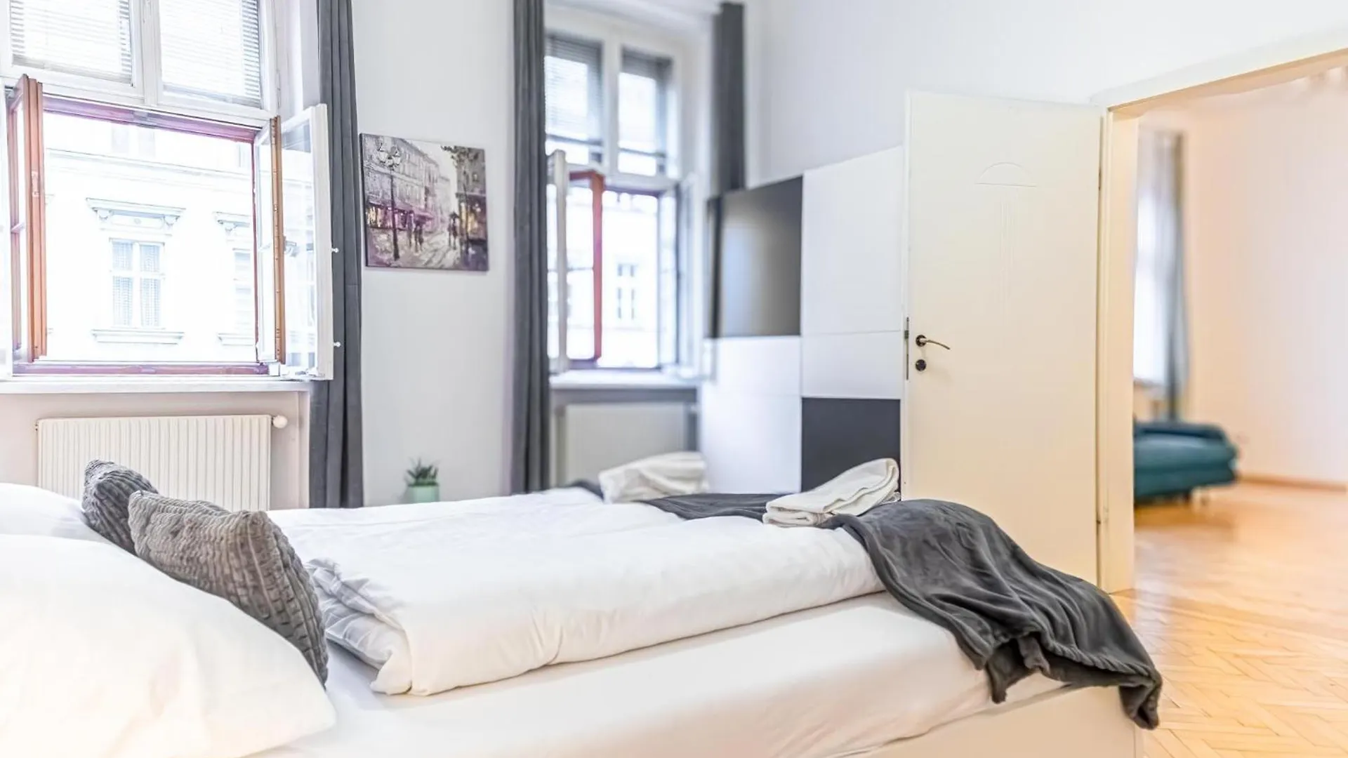 Deluxe 3Br Apt. Wiener Stadthalle - Suitable For Longstays וינה