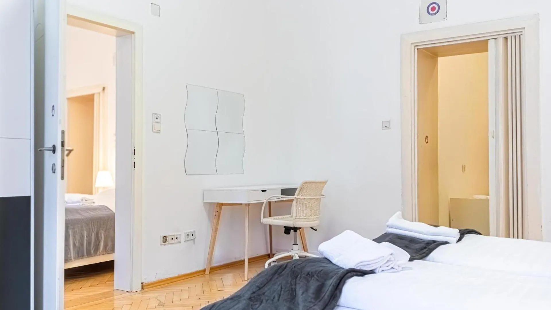 Deluxe 3Br Apt. Wiener Stadthalle - Suitable For Longstays Apartment